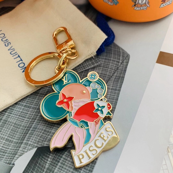 ブランドキーホルダー側面デザイン